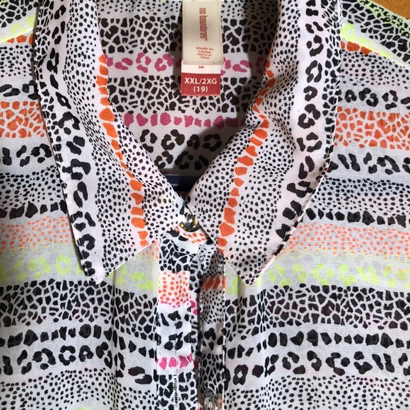 Pair of sheer tops - Picture 3 of 7